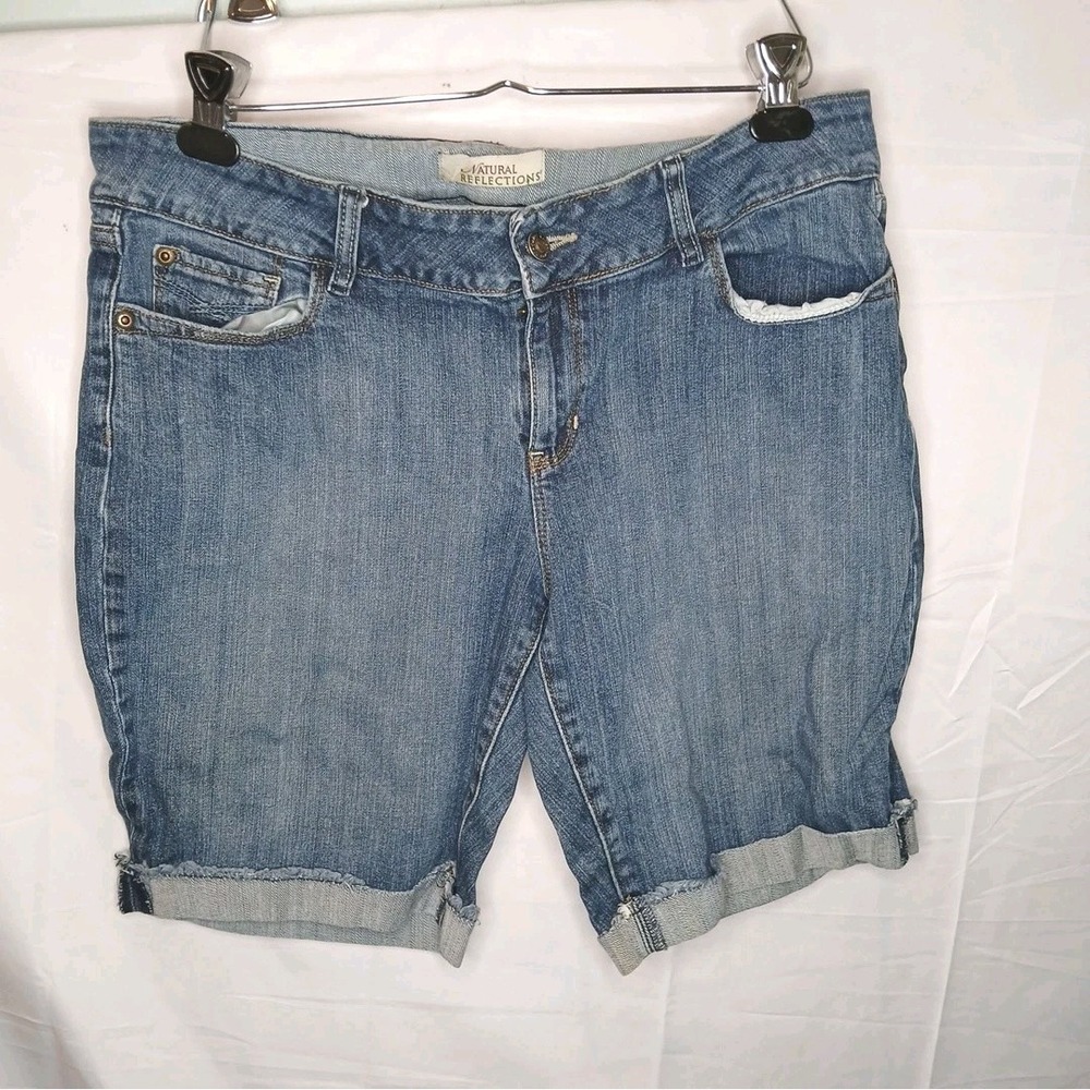 Women's Denim Shorts Size 14 Natural Reflections Button Zipper 5 Pocket Cuffed